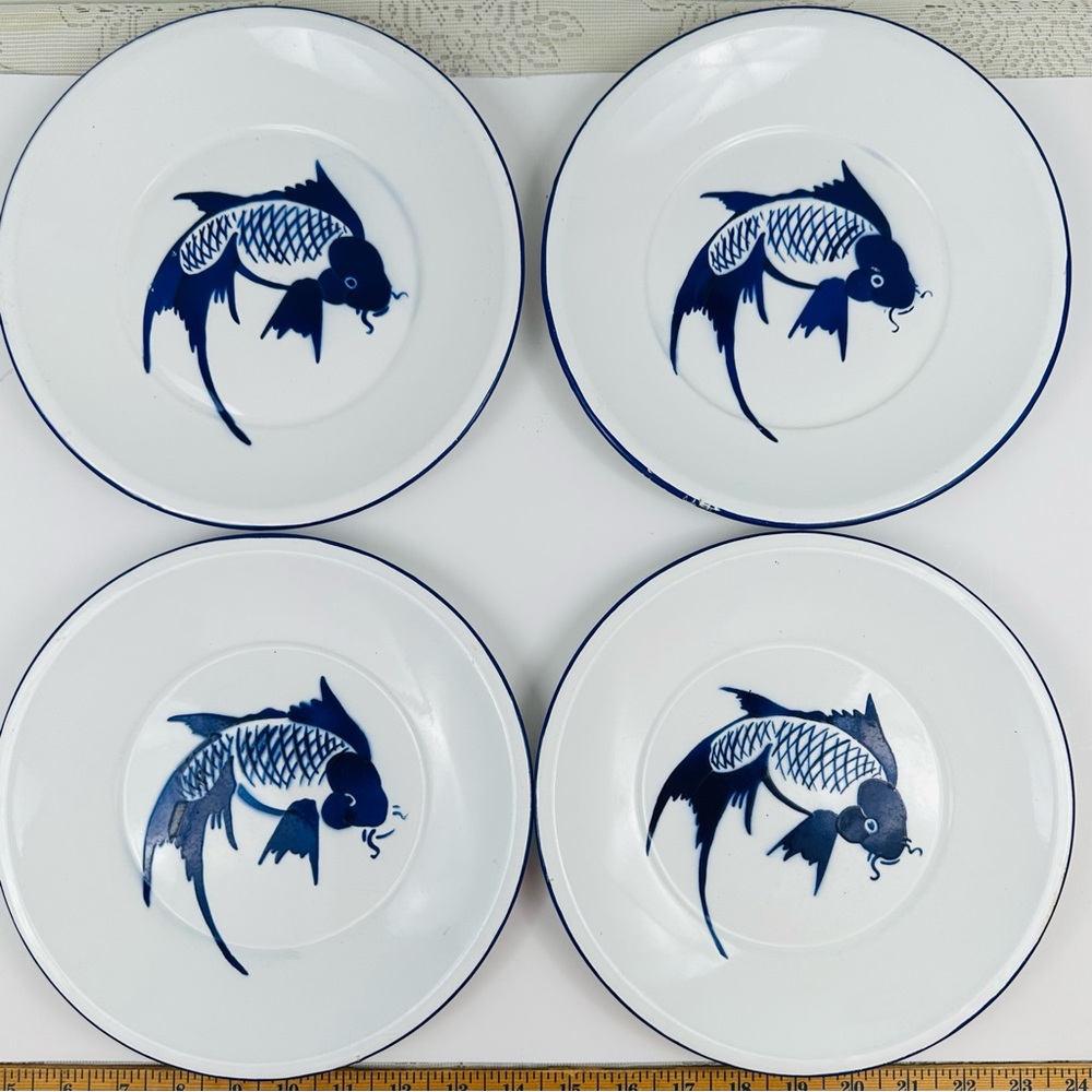 VTG SET OF 4 ENAMELWARE PLATES/KOI FISH DESIGN